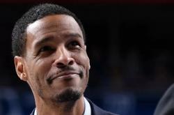 1xBit体育官网登录网址-主教练突发重要决策，球队迎来完美开局！的简单介绍