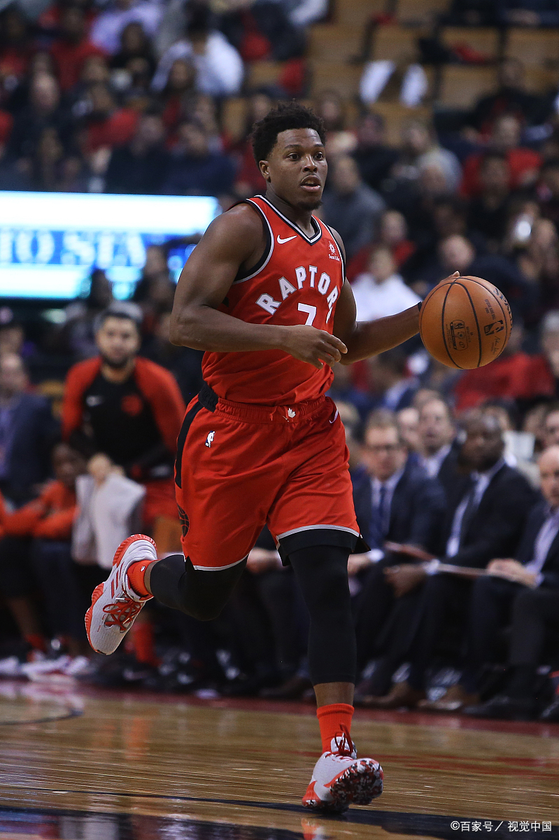 猛龙队长洛瑞获得全场最佳表现奖 猛龙队长洛瑞获得全场最佳表现奖