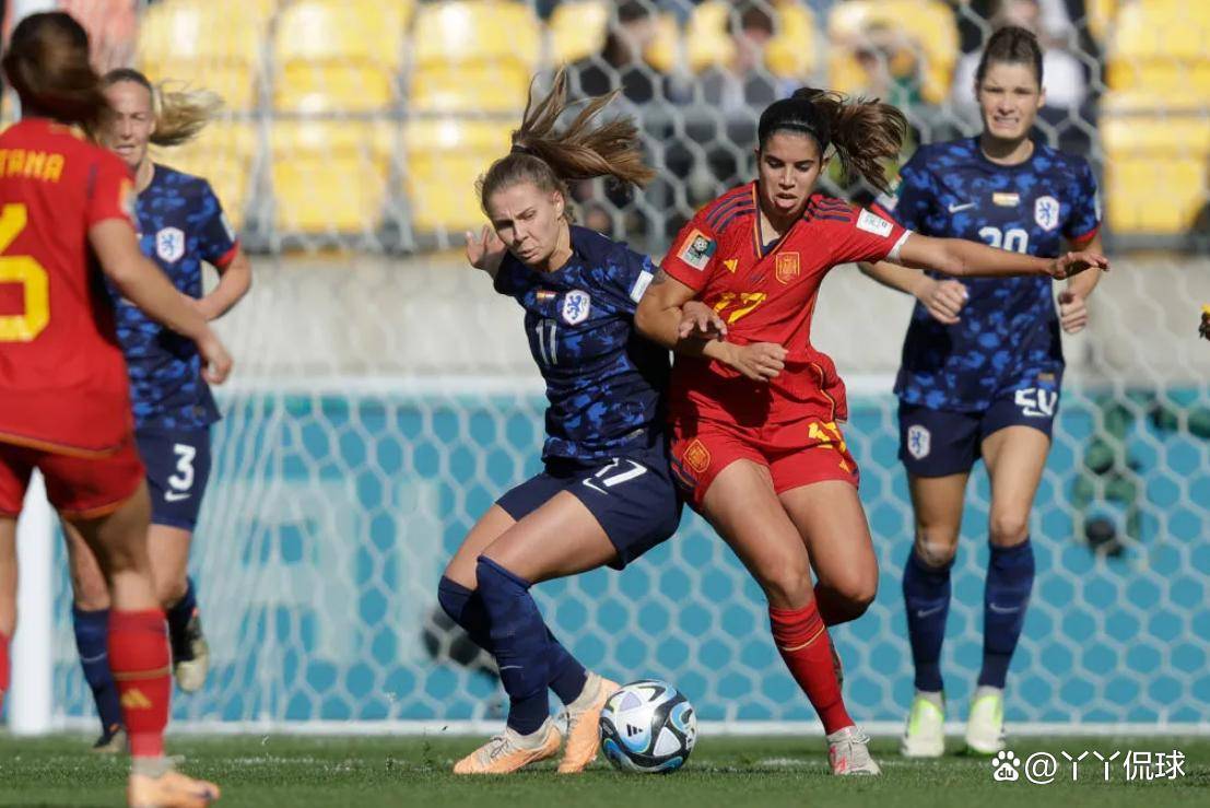 意大利女足全队出征,展现强大实力的简单介绍 意大利女足全队出征,展现强大实力的简单介绍