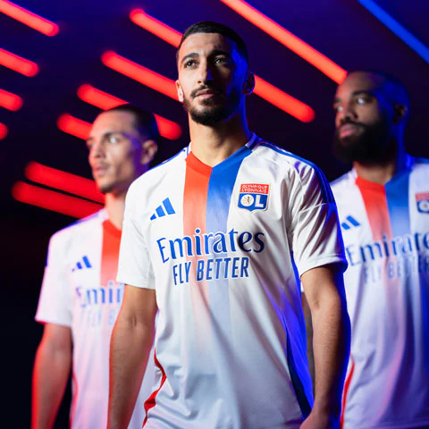 里昂重回胜利轨道,迎来新一轮疯狂表现的简单介绍 里昂重回胜利轨道,迎来新一轮疯狂表现的简单介绍