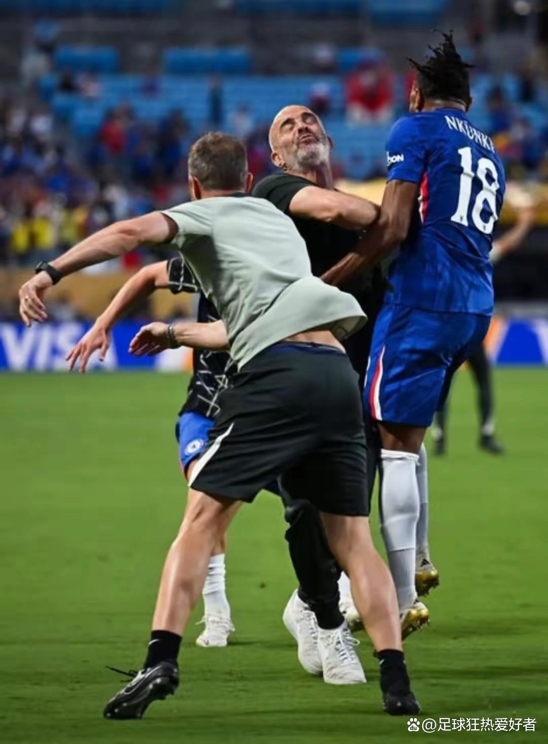 切尔西进攻犀利,主场力取三分 切尔西进攻犀利,主场力取三分