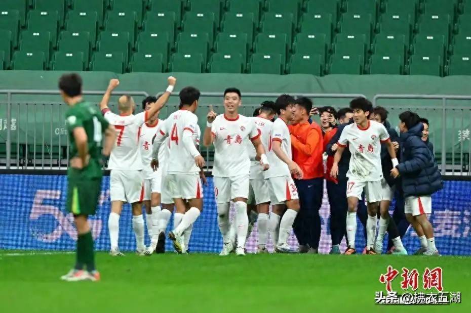关于武汉卓尔队主场取胜比赛现场气氛火爆球队士气高昂的信息