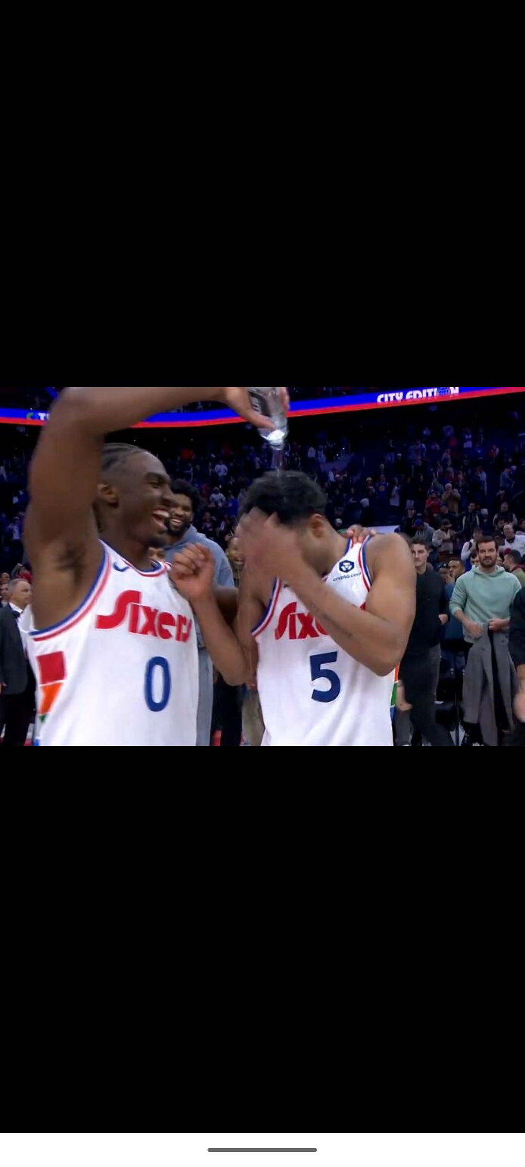 关于勇士队场外纷争事件引发球迷争执的信息 关于勇士队场外纷争事件引发球迷争执的信息